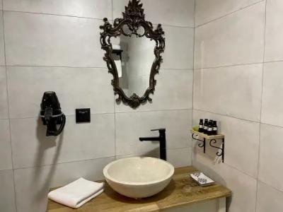 1870's Taş Konak Garden - 7