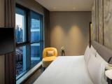 1 Bedroom Deluxe Club Access Suite
