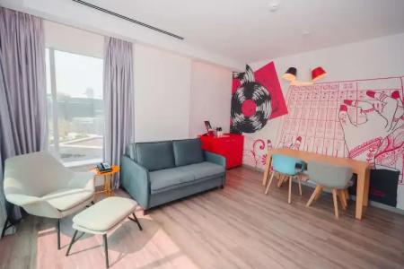 Radisson Red, Dubai Silicon Oasis - 110