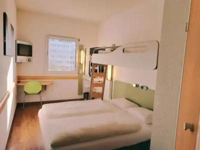 ibis budget Berlin Ost - 4