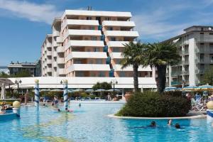 Aparthotel Holiday, Bibione