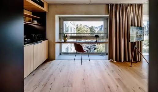 THE FLAG West M. - 98