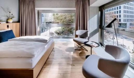 THE FLAG West M. - 96