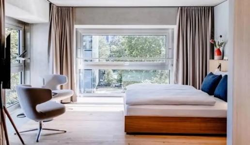 THE FLAG West M. - 95