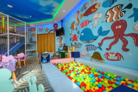 Boutique Square by Aycon - 20