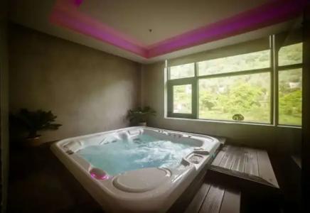 Boutique Square by Aycon - 16