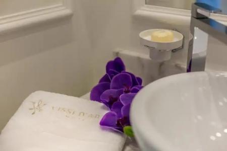 Boutique Vissi d'Arte - 103