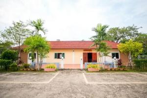 B Banana Resort, Thalang