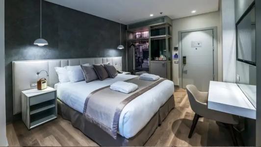 The Regency, Rome, a Tribute Portfolio - 90