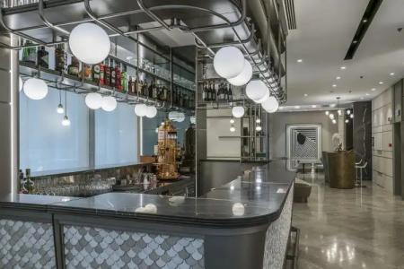The Regency, Rome, a Tribute Portfolio - 19