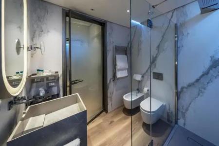 The Regency, Rome, a Tribute Portfolio - 102