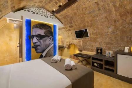 10GR Boutique & Wine Bar - 35