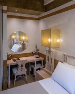 10GR Boutique & Wine Bar - 45