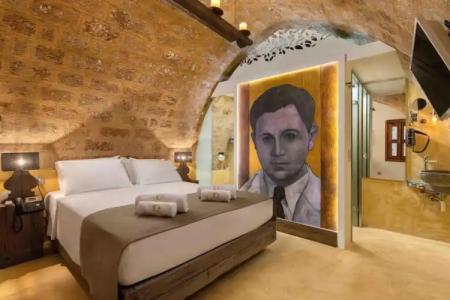 10GR Boutique & Wine Bar - 39