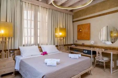 10GR Boutique & Wine Bar - 69