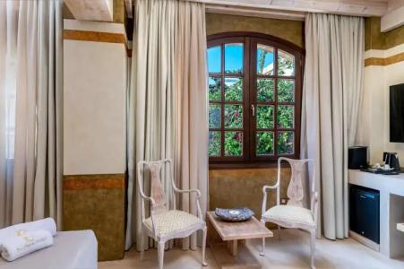 10GR Boutique & Wine Bar - 4