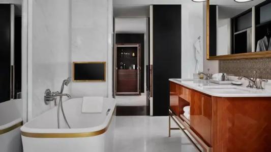Rosewood Bangkok - 108