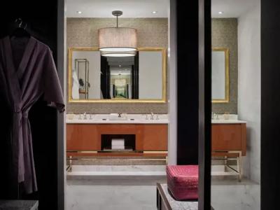 Rosewood Bangkok - 101