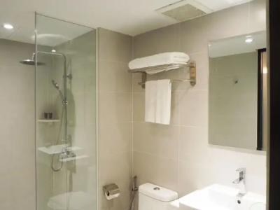 Aspira One Sutthisan - 75