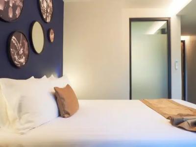 Aspira One Sutthisan - 60