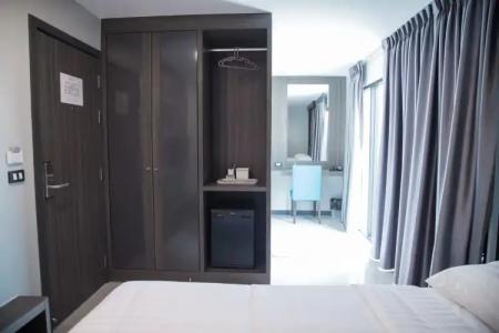 Hallton Bangkok - 2