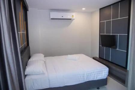 Hallton Bangkok - 36