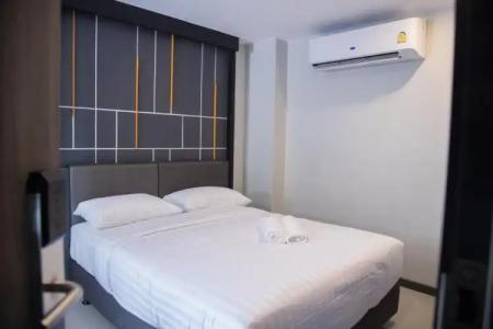 Hallton Bangkok - 35