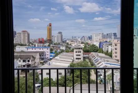 Hallton Bangkok - 66