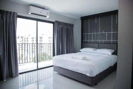Hallton Bangkok - 56