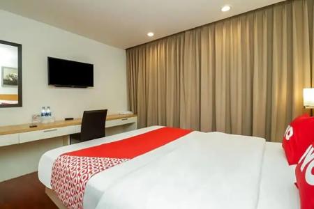 OYO 225 Premier Place Bangkok - 40