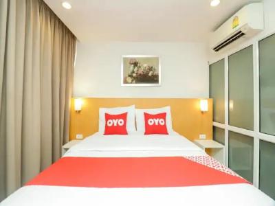 OYO 225 Premier Place Bangkok - 2