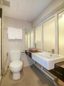 OYO 225 Premier Place Bangkok - 31