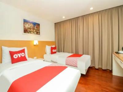 OYO 225 Premier Place Bangkok - 33