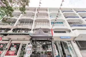 OYO 615 Bossa House Hostel & Cafe, Bangkok