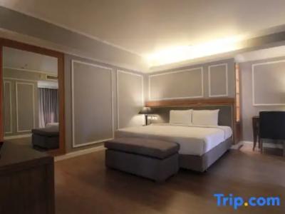 Hope Land Sukhumvit 24 - 135