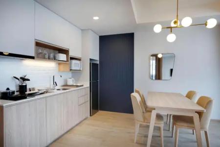 Staybridge Suites Bangkok Thonglor, an IHG - 9