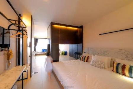 Bonne Nuit, Hua Hin - 1