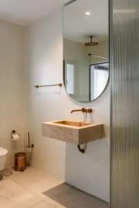 Charisma and Wellness Suites - 143