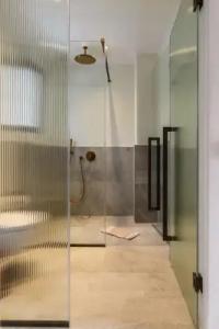 Charisma and Wellness Suites - 28