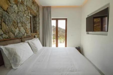 Charisma and Wellness Suites - 4