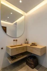 Charisma and Wellness Suites - 74