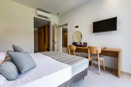 White Olive Elite Laganas - 34