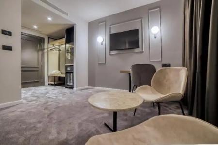 Boscovich Boutique - 32