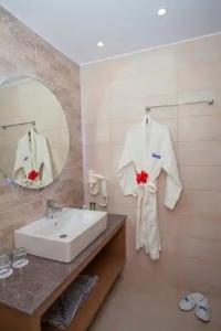 Minos Ambassador Suites & Spa - Adults only - 3