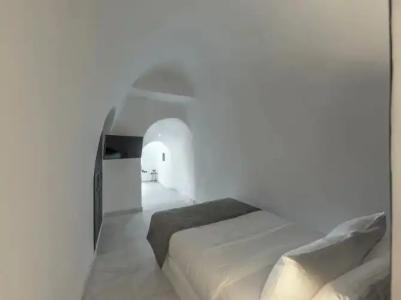 Pearl of Caldera Oia - Boutique by Pearl Collection - 124