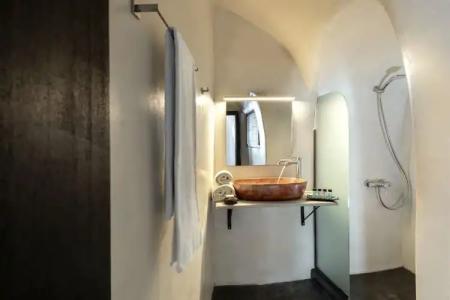 Pearl of Caldera Oia - Boutique by Pearl Collection - 139