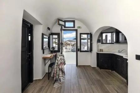 Pearl of Caldera Oia - Boutique by Pearl Collection - 207