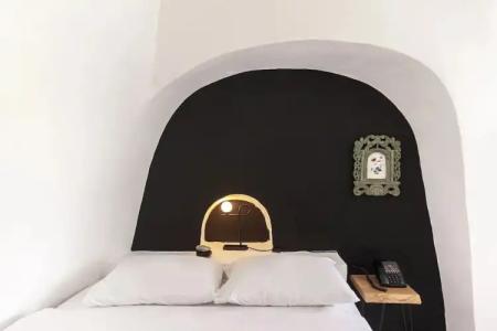 Pearl of Caldera Oia - Boutique by Pearl Collection - 235