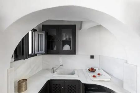 Pearl of Caldera Oia - Boutique by Pearl Collection - 114