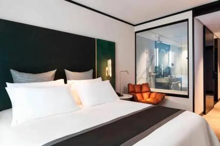 Academias, Autograph Collection - 7